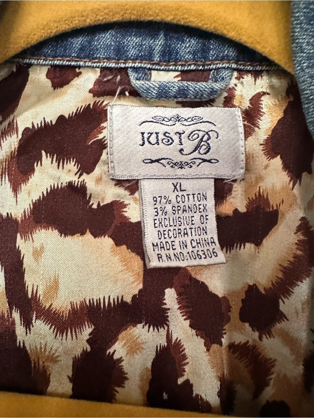 vintage-style “Just B” embellished denim jacket - Picture 4 of 7